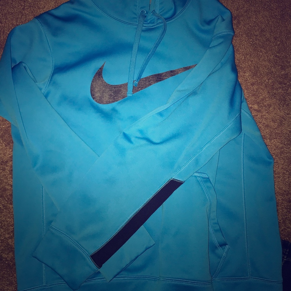 Men’s Nike thermafit hoodie